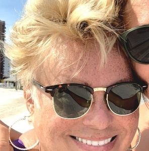 Meet your Posher, Linda